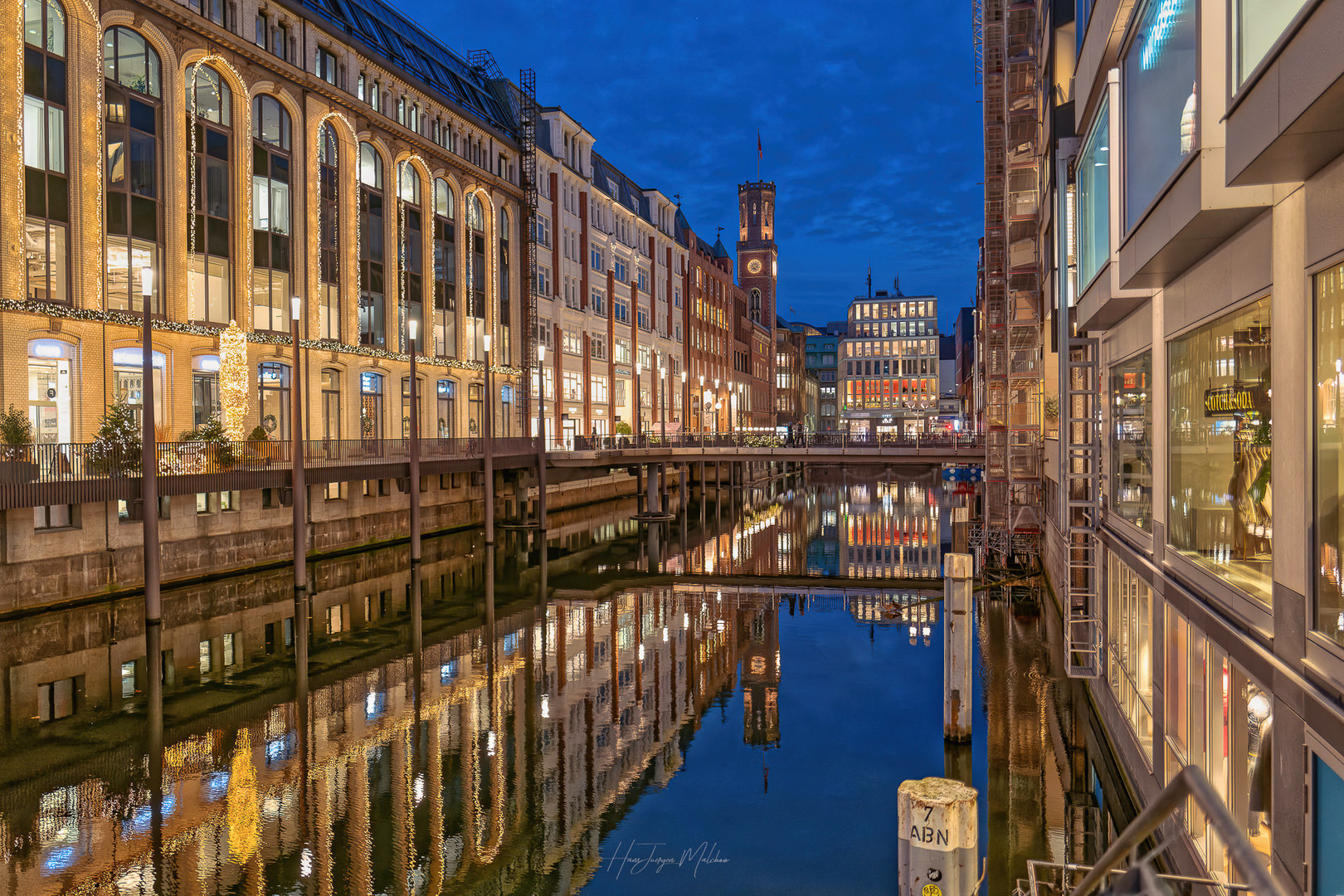 Blaue Stunde in Hamburg