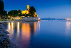 Blaue Stunde in Langenargen mit Schiff