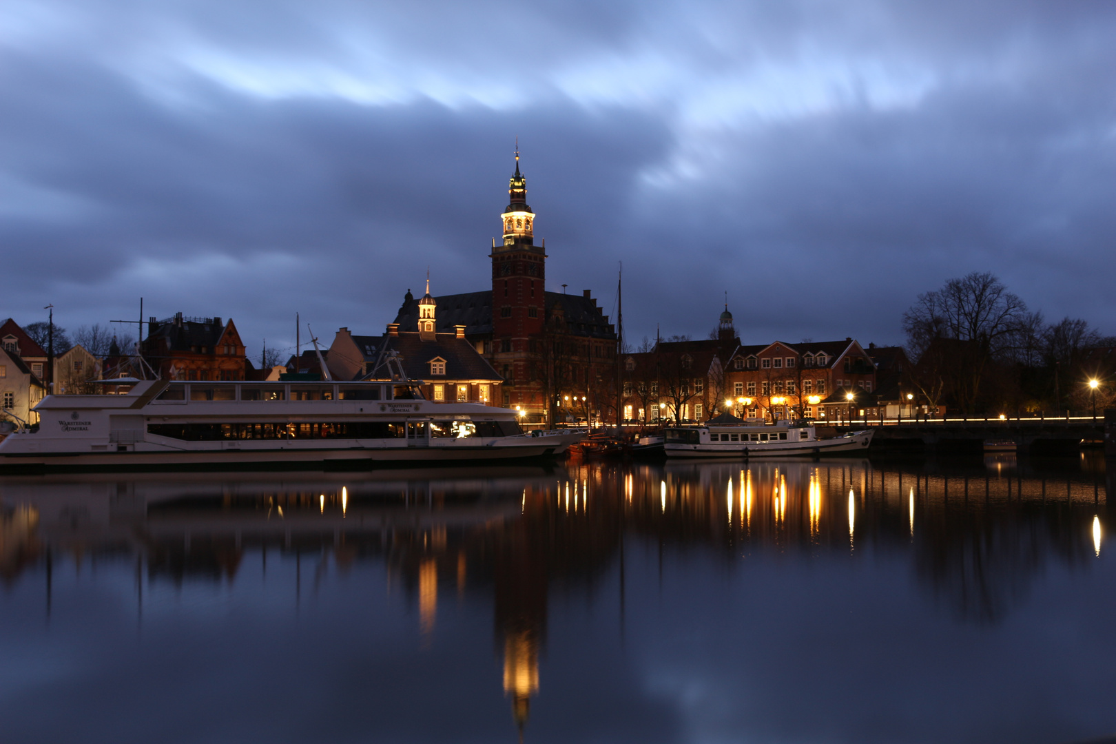 Blaue Stunde in Leer (Ostfr.)