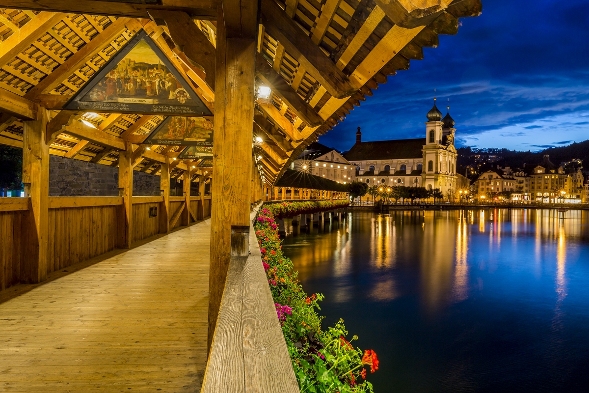 Blaue Stunde in Luzern, Schweiz