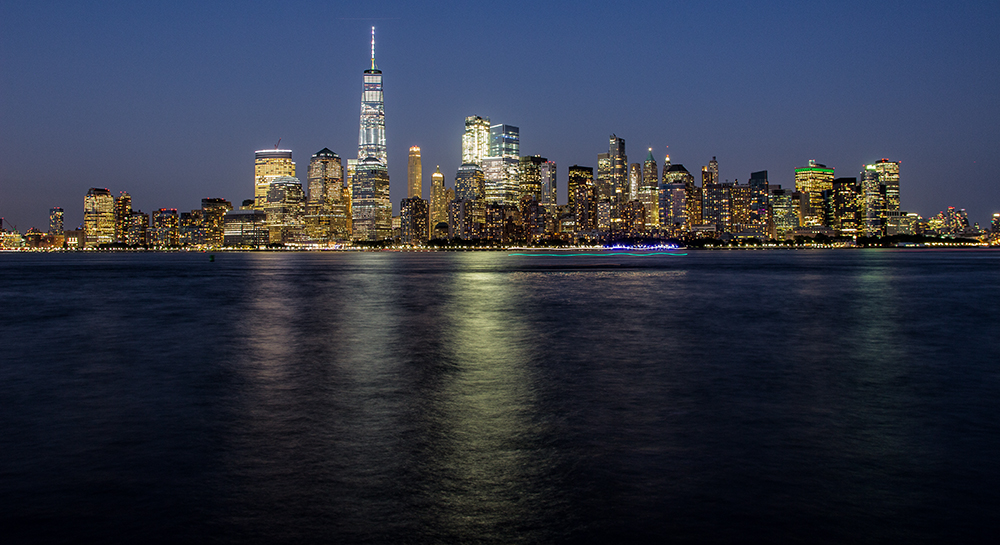 Blaue Stunde in Manhattan. Nachgeschärfte Version