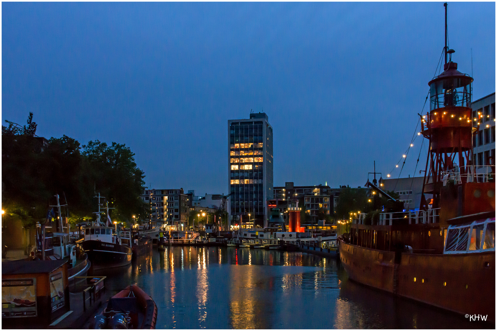 Blaue Stunde in Rotterdam (NL)