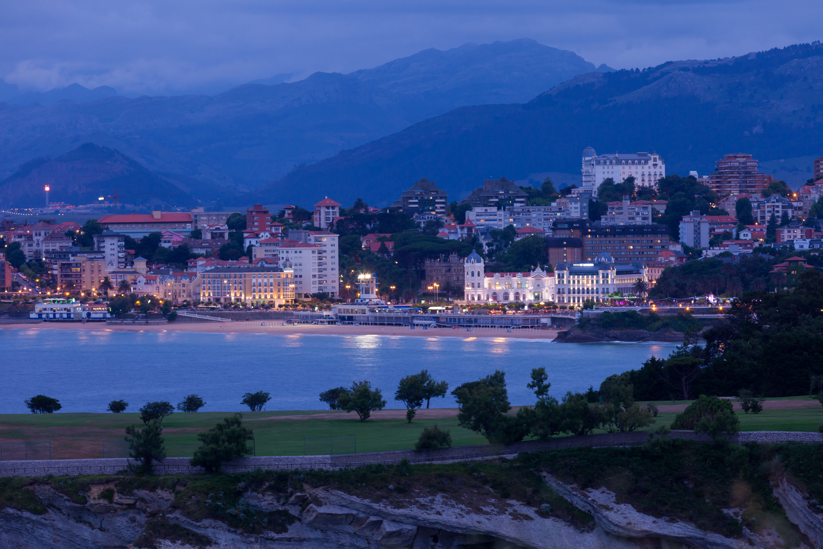 Blaue Stunde in Santander