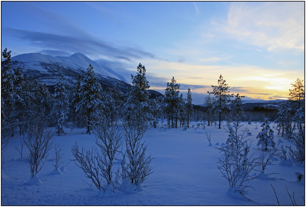 Blaue Stunde in Storsteinnes