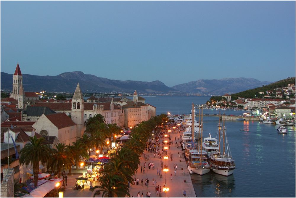 Blaue Stunde in Trogir - Dalmatien