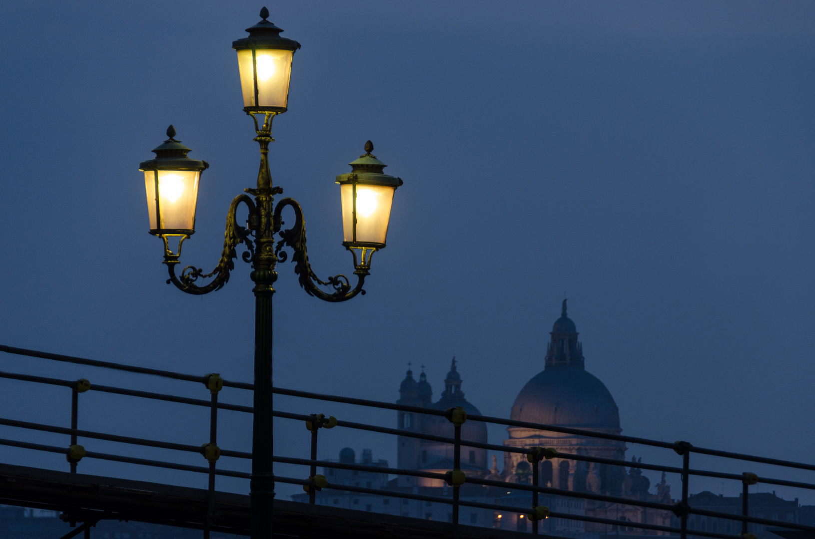 Blaue Stunde in Venedig