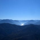 Blaue Stunde mit Blick auf den Tegernsee