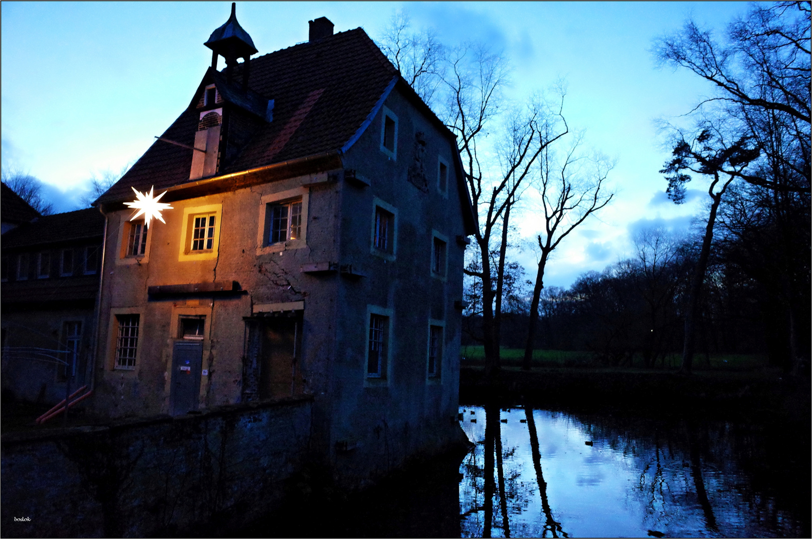 Blaue Stunde  -  Schloss Senden