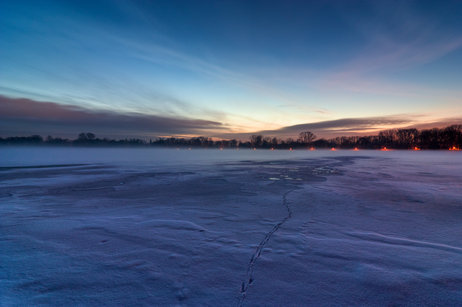 Blaue Stunde über dem Maschsee, Hannover