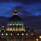 Blaue Stunde über dem Petersdom