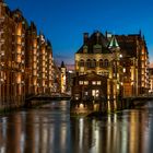 Blaue Stunde über der Speicherstadt