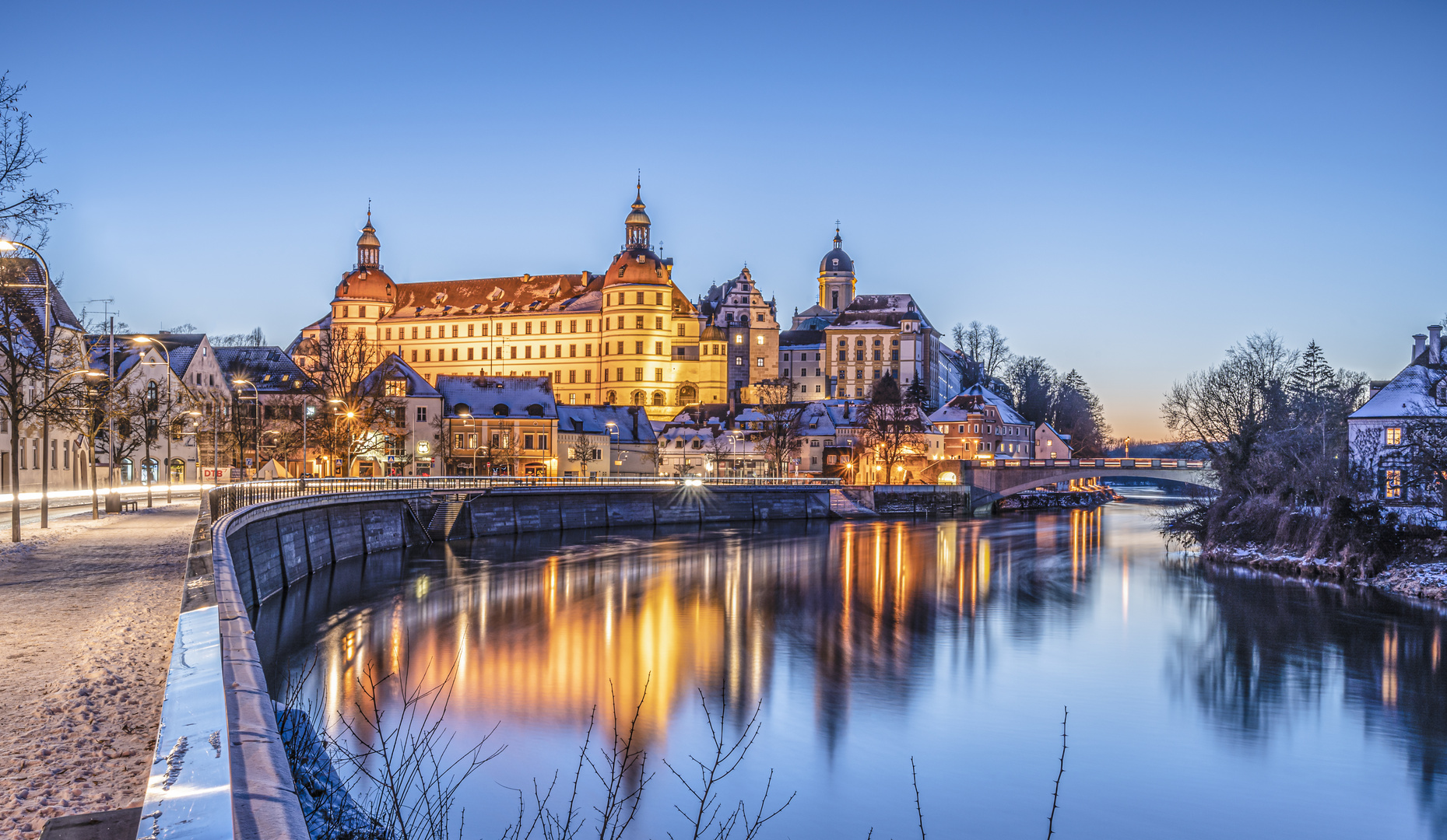 blaue Stunde über Neuburg an der Donau