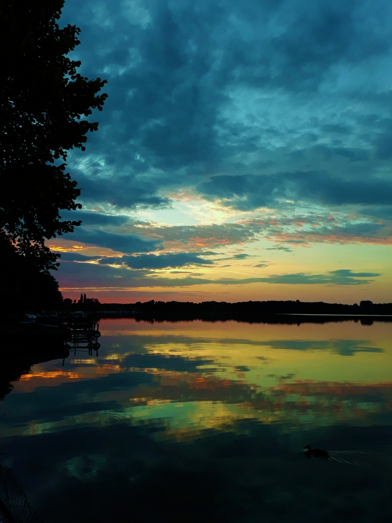 blaue stunde und grünes wasser...