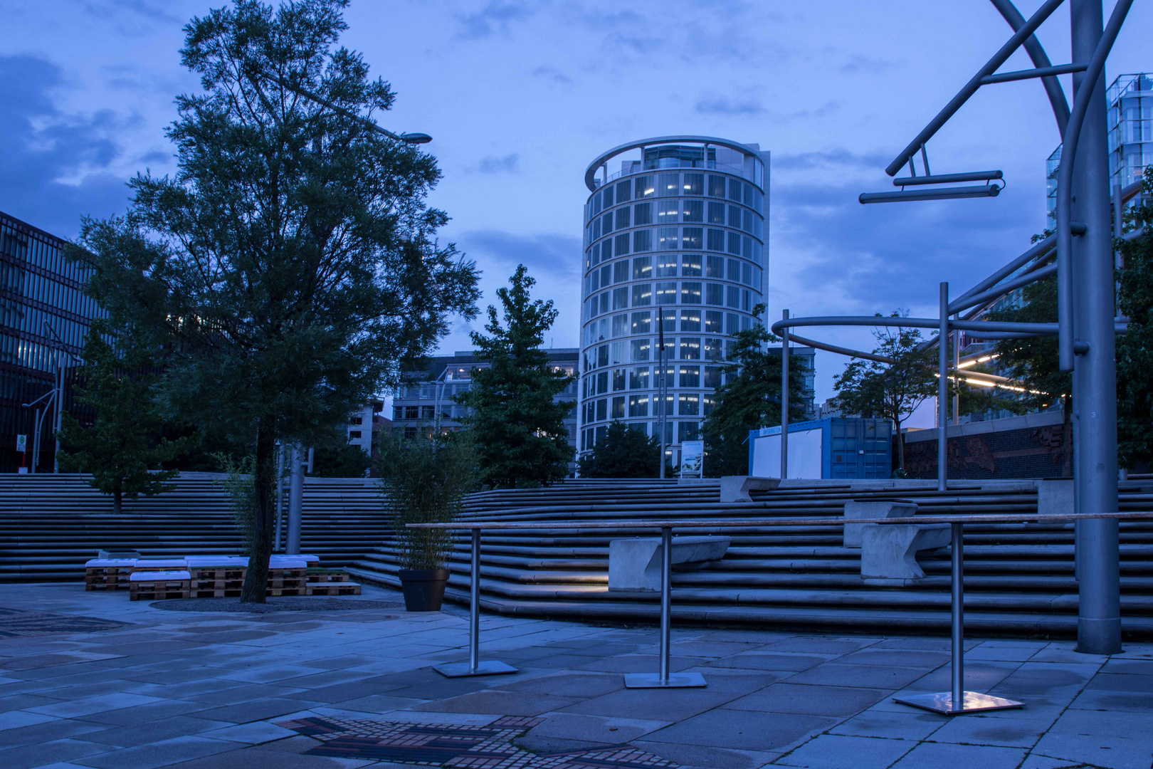 blaue stunde und hamburg am abend