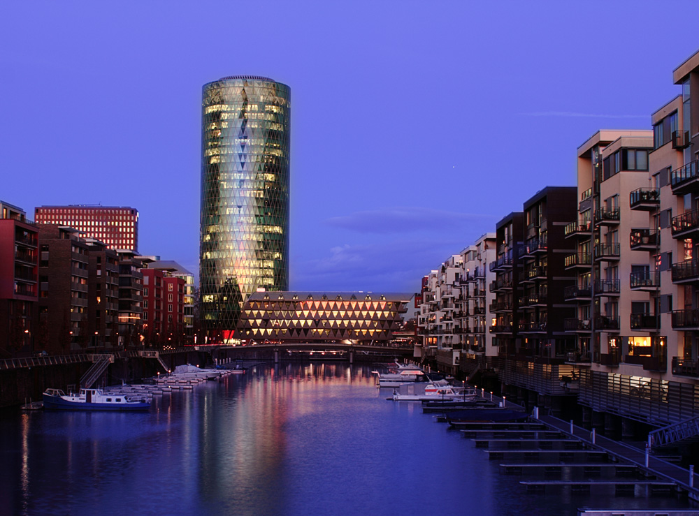 Blaue Stunde3 Frankfurt Westhafen