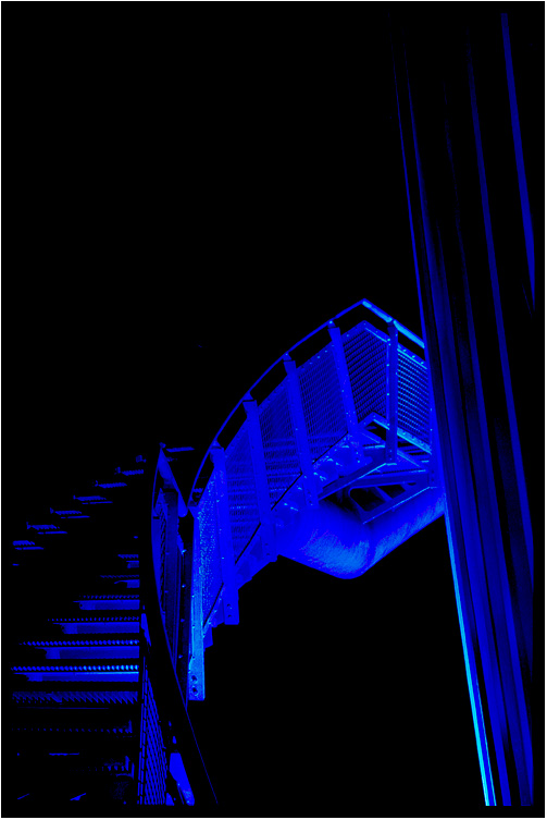 blaue Treppe 2