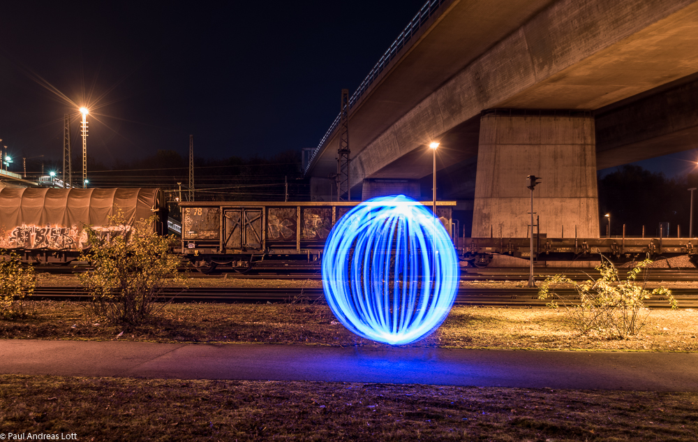 Blauer Ball Foto & Bild | fotokunst, licht und feuer, lightwriting