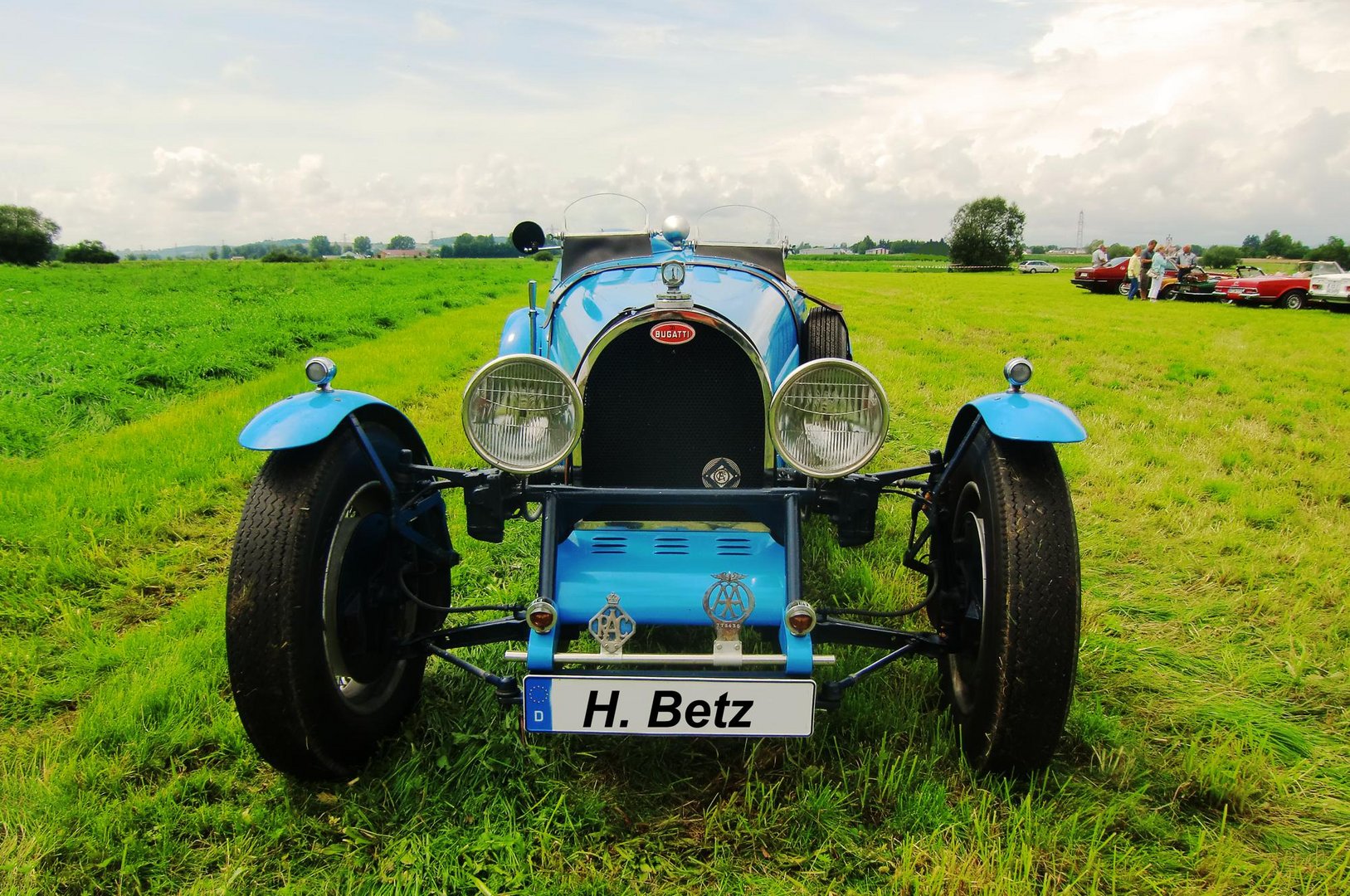 Blauer Bugatti