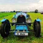 Blauer Bugatti