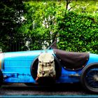 Blauer Bugatti