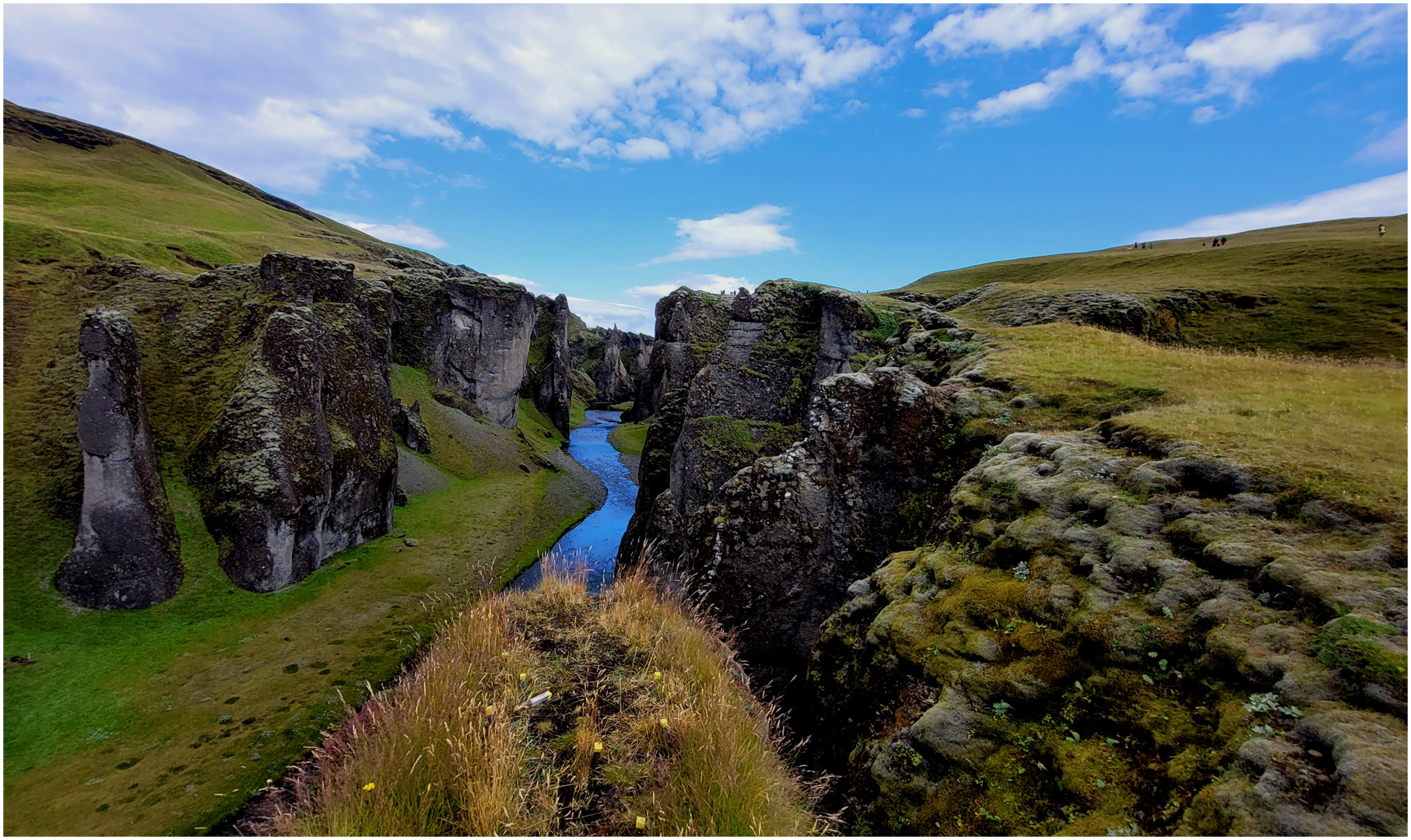 Blauer Fjaðrár