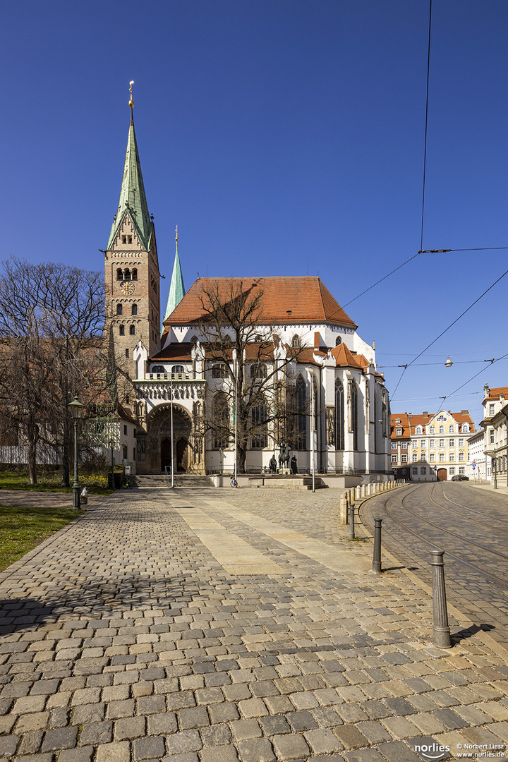 Blauer Himmel am Dom