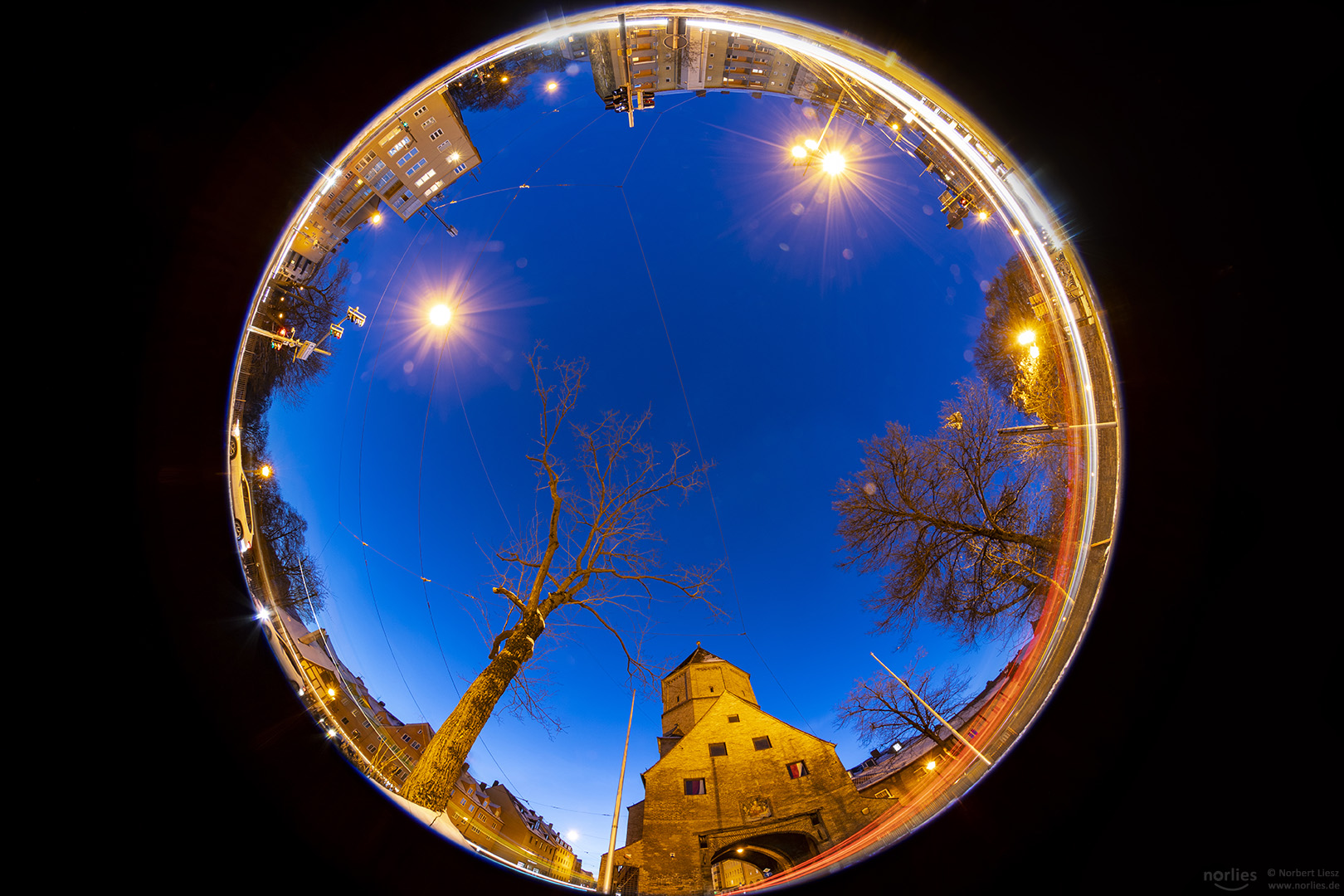 Blauer Himmel am Jakobertor