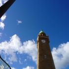 blauer Himmel an den Landungsbrücken