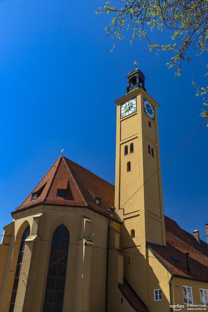 Blauer Himmel an der Jakobskirche