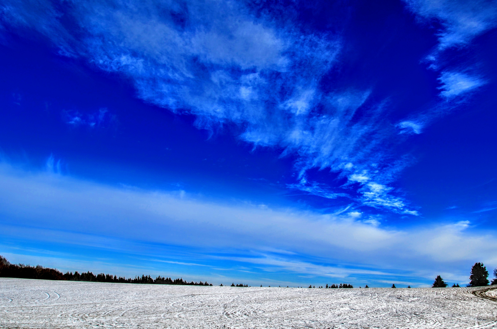 Blauer Himmel im Winterfell