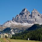 Blauer Himmel über den Dolomiten