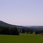 Blauer Himmel über Hauzenberg