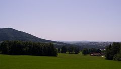 Blauer Himmel über Hauzenberg