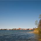 Blauer Himmel über Waren