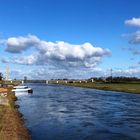 Blauer Montag an der Elbe