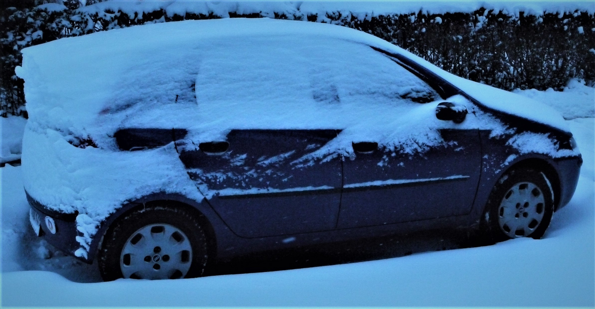 Blauer Montag - Heiligabend 2010 im Schnee wie zur Blauen Stunde