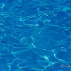 Blauer Pool