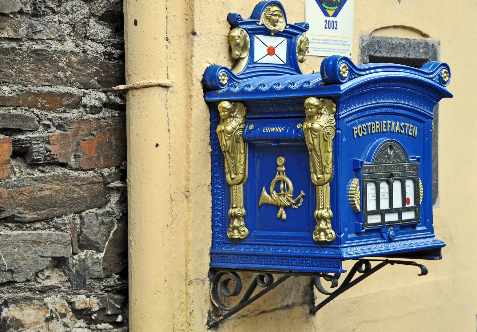 Blauer Postbriefkasten - Cochem - Ravenestrasse