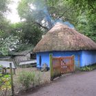 Blauer Rauch vom blauen Haus.