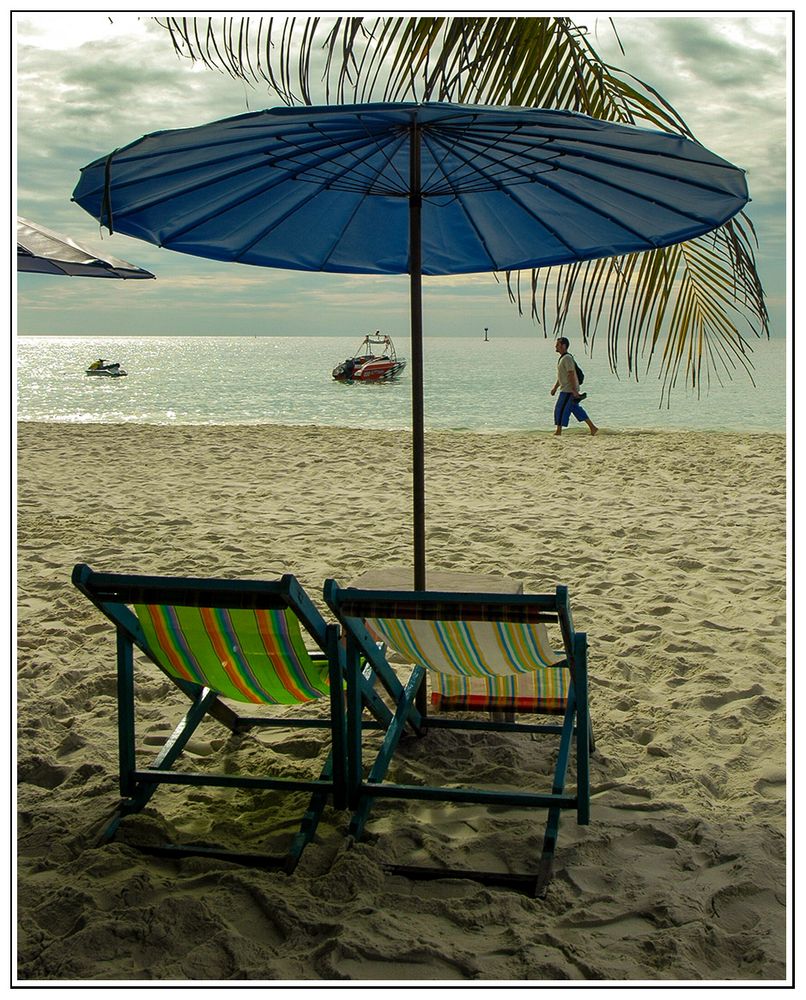 blauer Sonnenschirm Foto Bild asia landschaft meer blauer Sonnenschirm Foto Bild asia landschaft meer