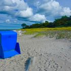 Blauer Strandkorb auf Rügen