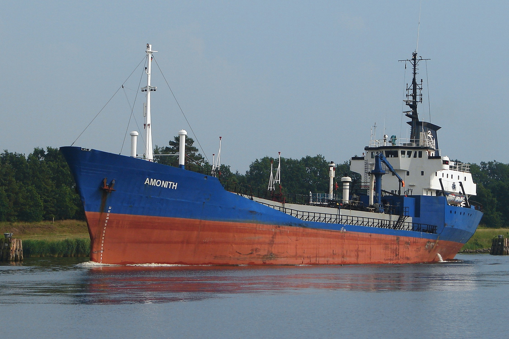 blauer Tanker