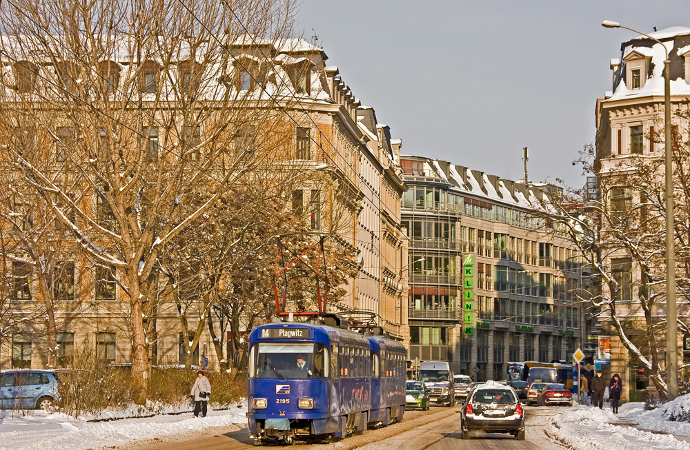 Blauer Tatra durch Leipzig