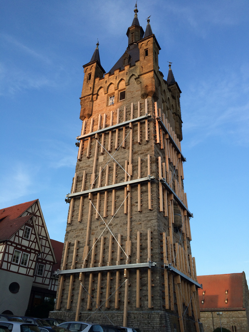 Blauer Turm im Korsett