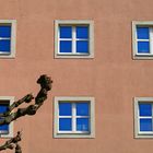 blaues Fensterglas