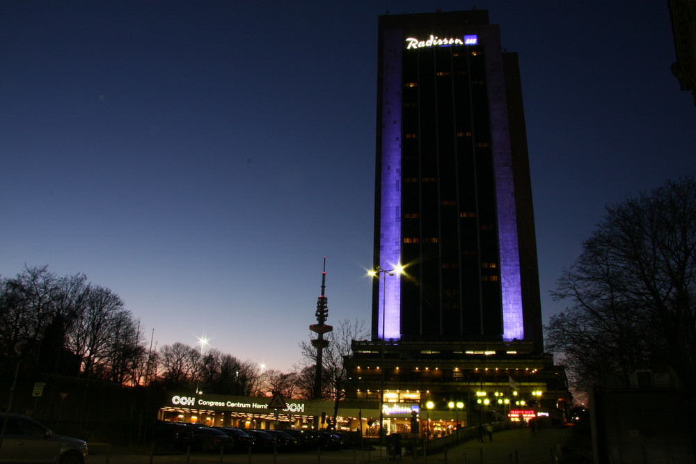 blaues-hotel.bei nacht