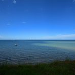 blaues Meer unter blauem Himmel - Elbmündung bei Cuxhaven