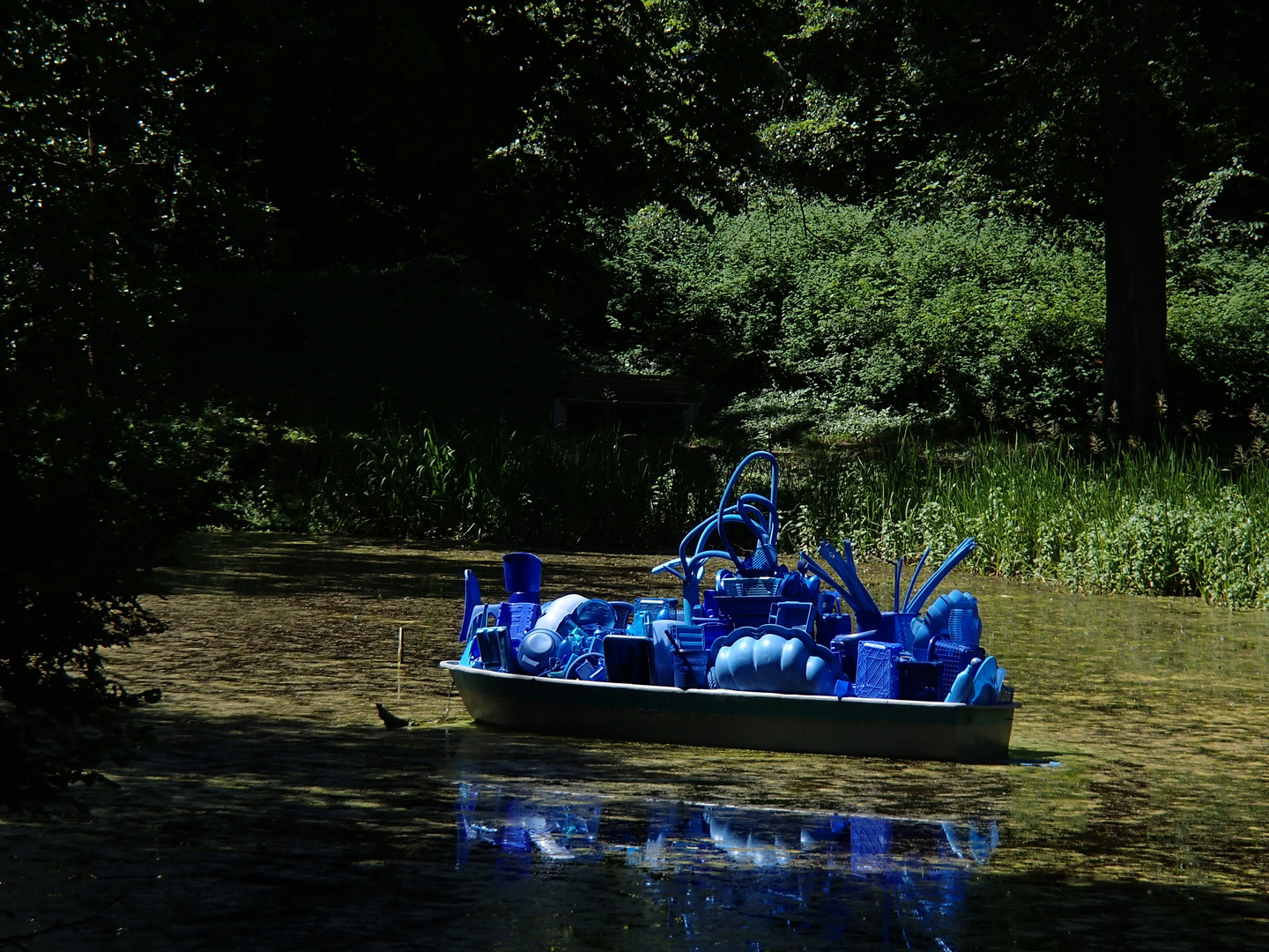 Blaues Rettungsboot