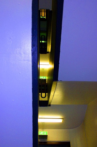 blaues Treppenhaus