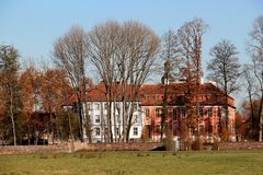 Blaues und rotes Schloss